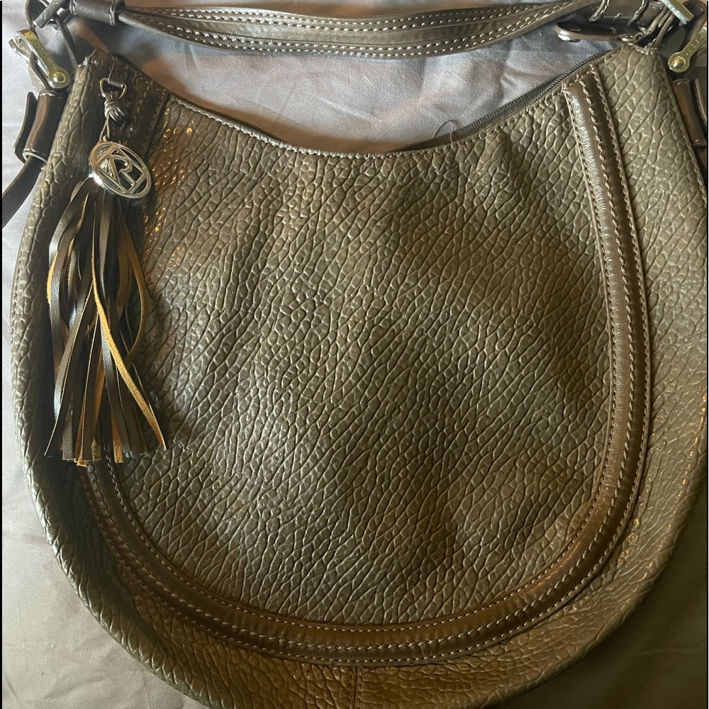Relic leather purse